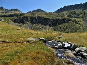 56 Dal Lago Piccolo come emissario un piccolo ruscello che scende in Valle Lunga